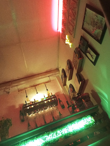 MiniBar Tabaco y Chanel