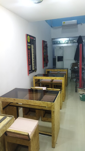 Comentarii opinii despre Bobby Hot Dog