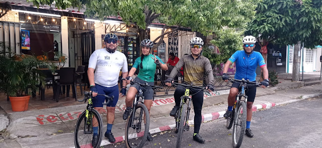 Opinii despre Salon de Onces la 15 în Aguazul - Gastronomía y hostelería