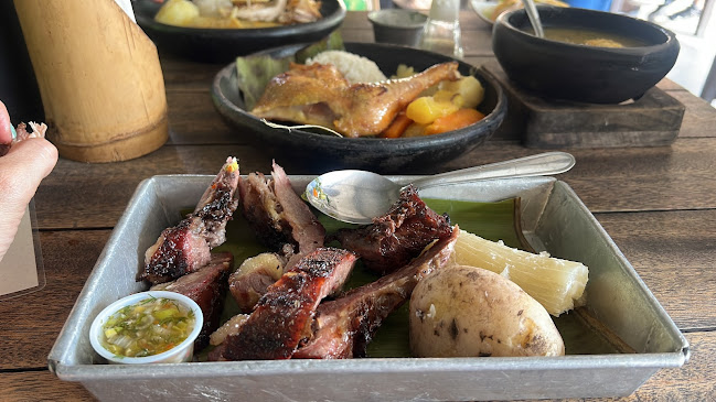 Opinii despre La Charaleña Parrilla & Guarapo în Floridablanca - Gastronomía y hostelería