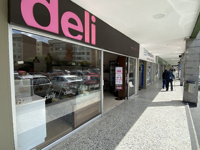 Deli Repostería CC. Niza