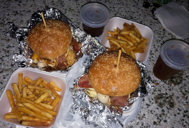 Plutos Burguer House - Pereira