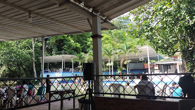 Opinii despre Asadero y balneario talanqueras în Villavicencio - Gastronomía y hostelería