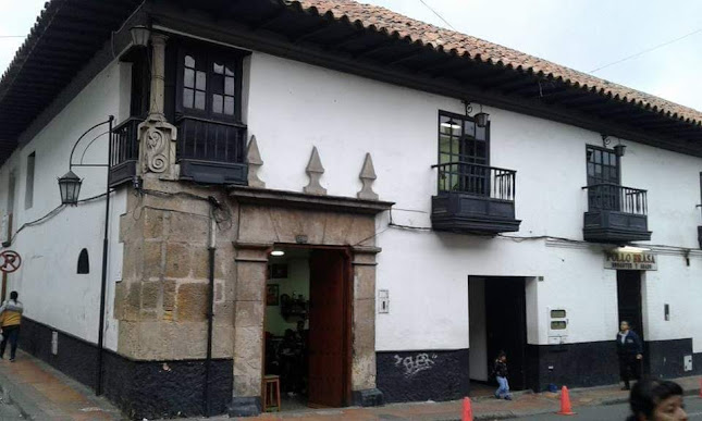 Opinii despre Cafeteria Cigarreria Las Hinojosas în Tunja - Gastronomía y hostelería