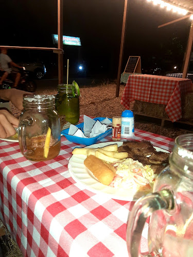 Opinii despre LUNA AZUL Picnic & Parrilla în Florencia - Gastronomía y hostelería