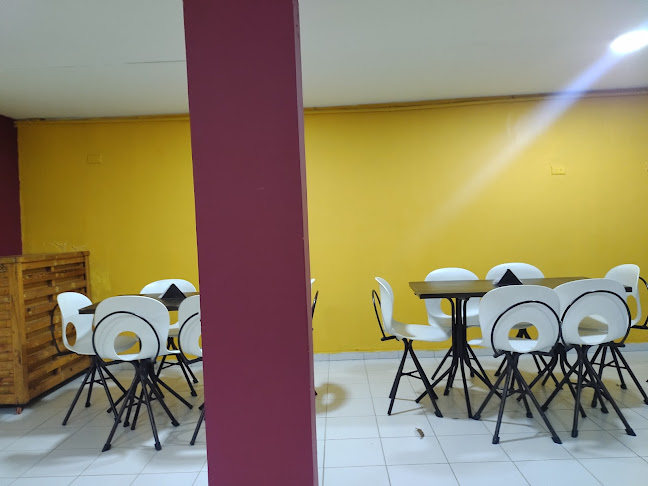 Yona's Burguer and Friends.