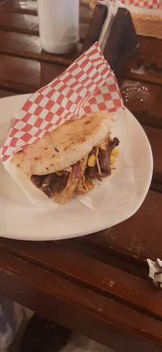 Opinii despre Maderos Café Bar în Montenegro - Gastronomía y hostelería