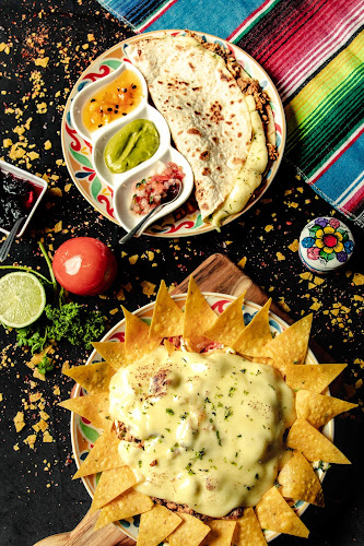 Comentarii opinii despre LaChingada Restaurante Mexicano en Pereira Mall Sonoma