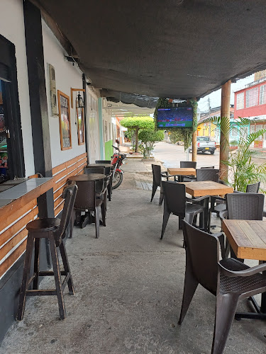 Recuerdos Gastro Bar