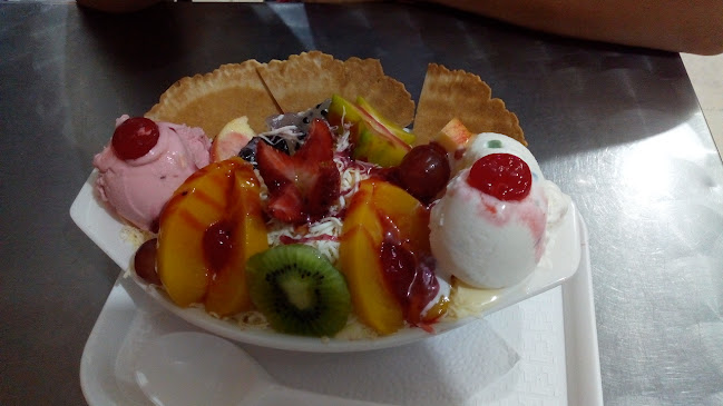 Frutería y Heladería Ruta 25 - Gastronomía y hostelería