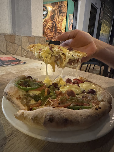 Comentarii opinii despre Monster Pizza _ pizzas y comidas rapidas