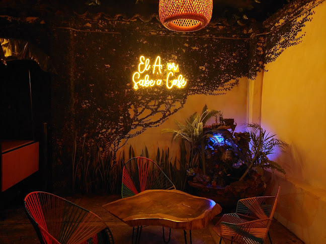 Semilla Sagrada Café