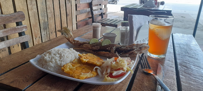 Dos Aguas Gastro Bar