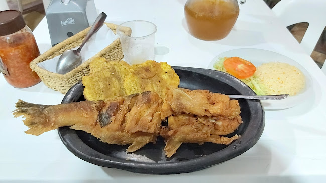 Restaurante Frutos del Puerto - Puerto Berrío