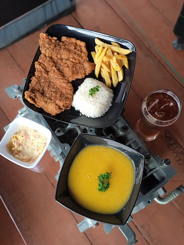 Opinii despre Utopía restaurante café bar în Armenia - Gastronomía y hostelería