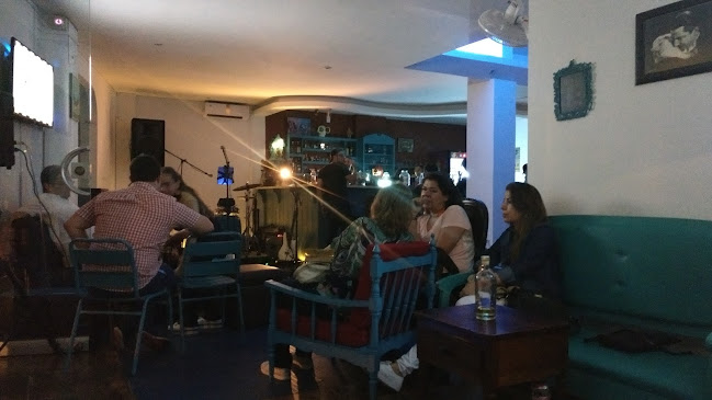 VINOLA Bar - Cartago