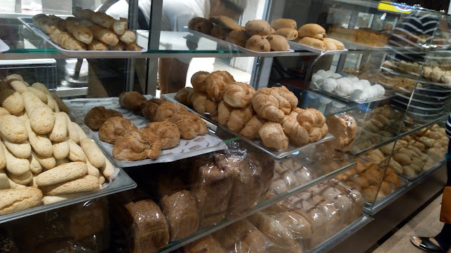 Opinii despre Panadería y Repostería Aymará Caldas, Parque în Caldas - Gastronomía y hostelería