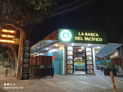 La Barca del Pacifico: Restaurante y Pescaderia