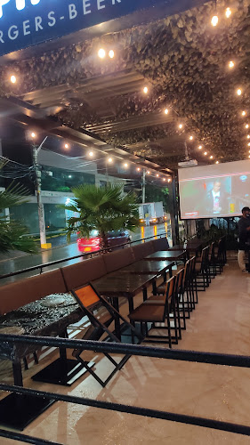 Topping Burgers 64 - Barranquilla