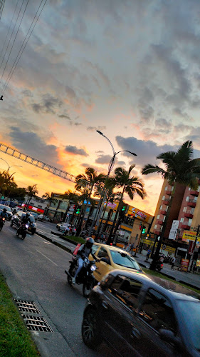 Simón Bolívar # 20-33, Centro Comercial Portal de la Pradera, Cl. 21 #16-07, Dosquebradas, Risaralda