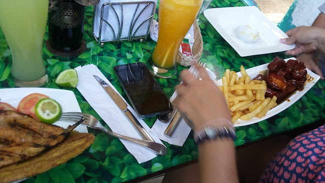 Comentarii opinii despre Burgue´s Pollo