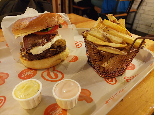 Opinii despre Plutos Burguer House în Pereira - Gastronomía y hostelería