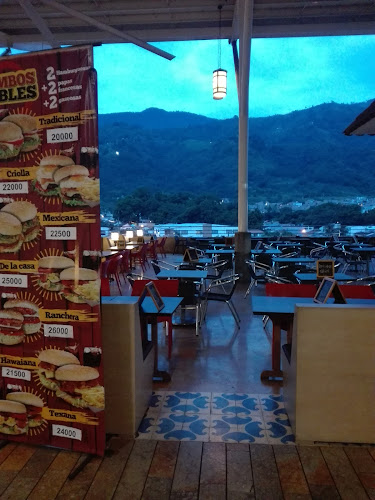 El Cimarron Carnes al Carbón