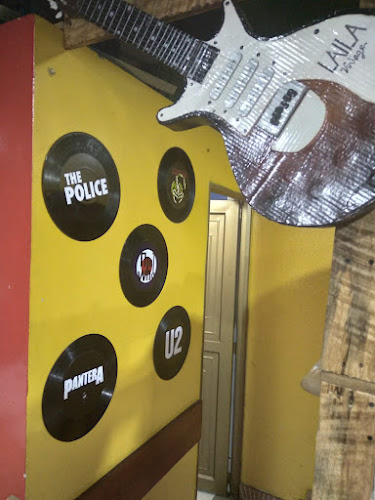 Comentarii opinii despre RED HOT CHILI BURGUER