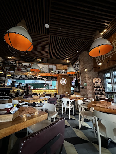 Chef Burger Parque 93 - Gastronomía y hostelería