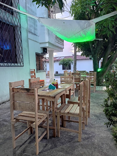 Casa Blanca Parrilla Bar - Gastronomía y hostelería