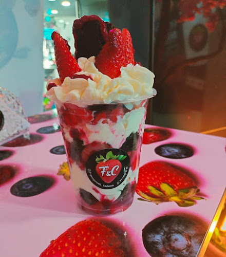 Comentarii opinii despre Fresas y Crema Barbosa