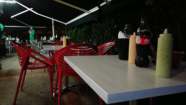 Opinii despre La Barra Hamburguesas de Tradición în Bogotá - Gastronomía y hostelería