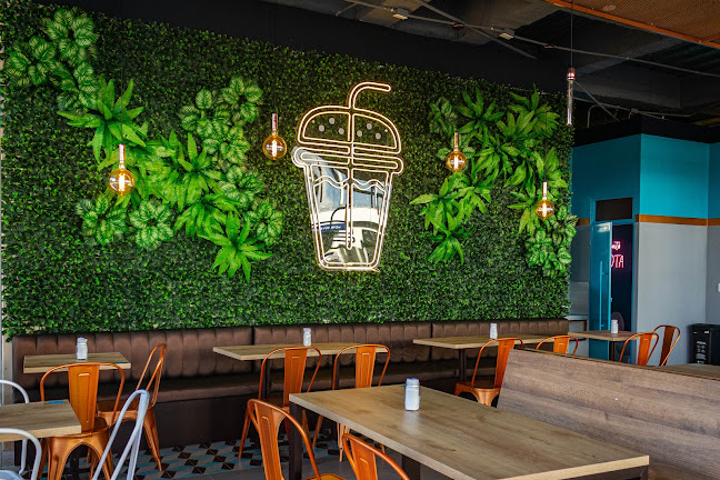 HomeShake Malteadas & Waffles