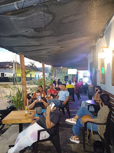 Recuerdos Gastro Bar - Girardot