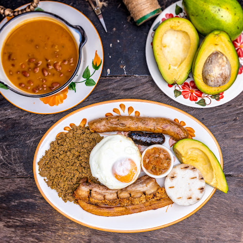 La Matriarca | Restaurante en Barranquilla | Chicharrón | Comida Tradicional