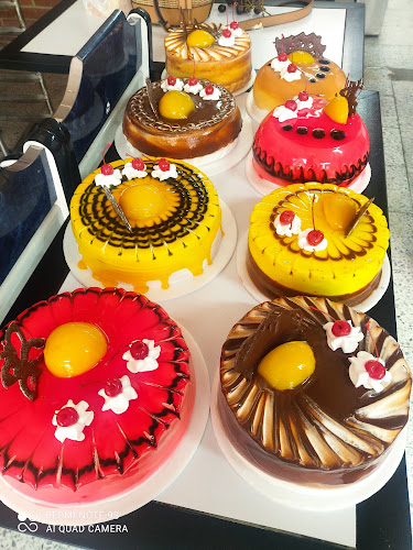 Comentarii opinii despre Panadería y Pastelería Valquiria