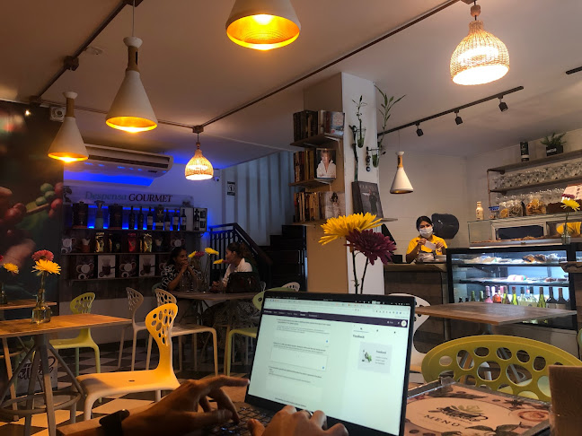 Sattvica Cafe Bistró - Gastronomía y hostelería