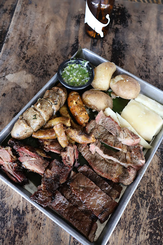 La Charaleña Parrilla & Guarapo - Floridablanca