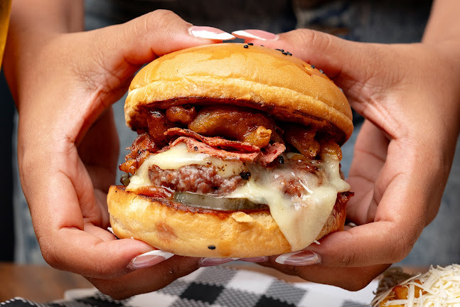 Comentarii opinii despre PIXEL Games + Food