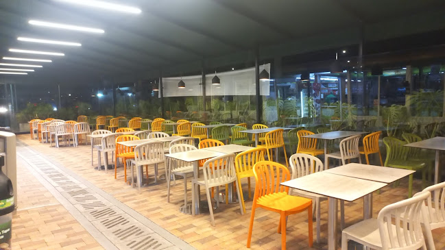 Rumbos Super Sanduches - Chía