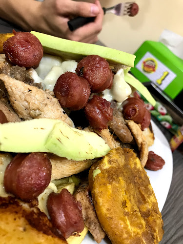 Opinii despre Arepa & patacon în Facatativá - Gastronomía y hostelería