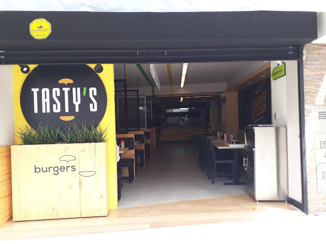 Tv. 33b Sur #39-6, Zona 9, Envigado, Antioquia