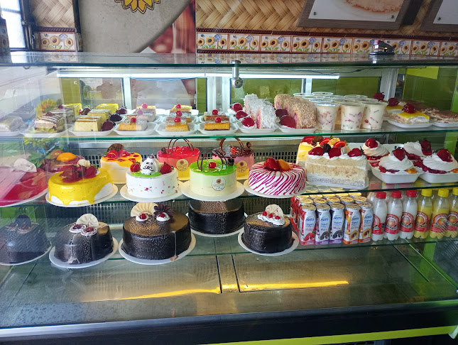 Opinii despre Los Girasoles în Mosquera - Gastronomía y hostelería