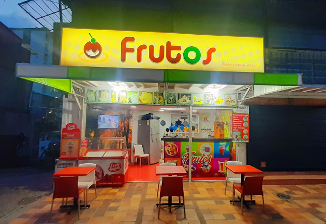 Comentarii opinii despre Frutos Heladería