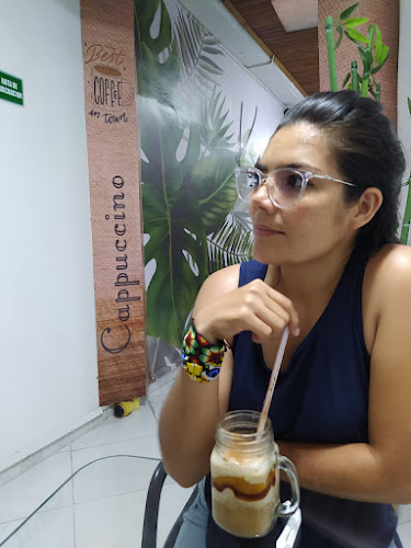 Opinii despre Café y Kaaba în Florencia - Gastronomía y hostelería