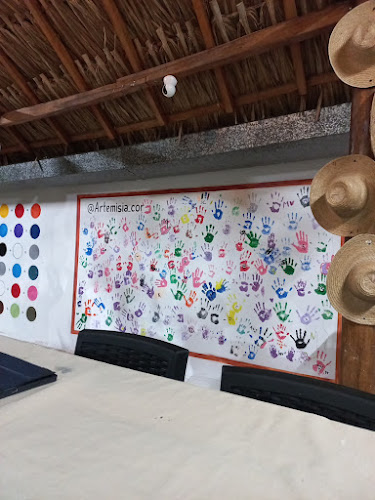 Comentarii opinii despre Artemisia