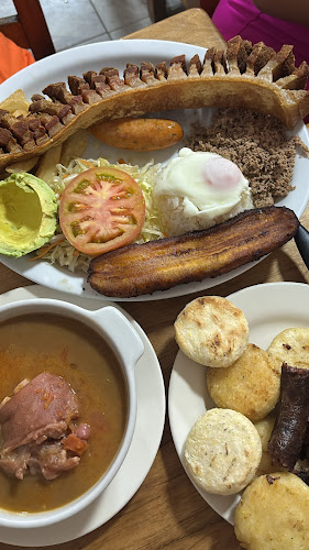 Comentarii opinii despre Restaurante La gloria de Gloria