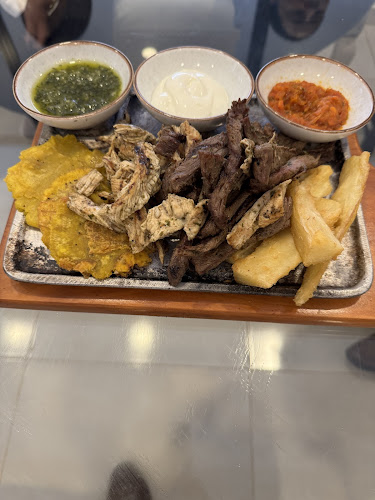 Opinii despre La Mistika în Ciénaga de Oro - Gastronomía y hostelería