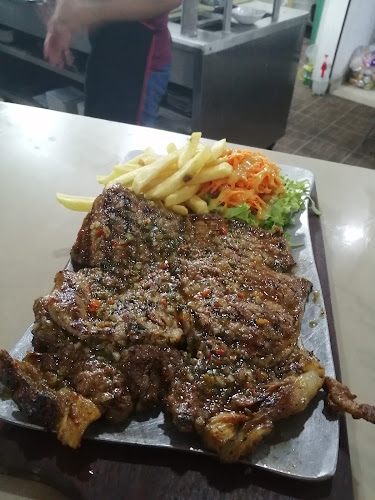 Comentarii opinii despre El Establo Parrilla y Bar