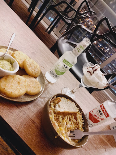 El Cable, Av. Santander #65-11, Manizales, Caldas